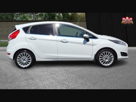 Ford Fiesta TITANIUM 8