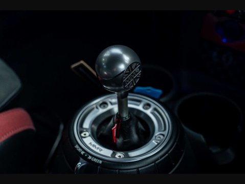 Mini Hatch 2.0 John Cooper Works 3dr 17