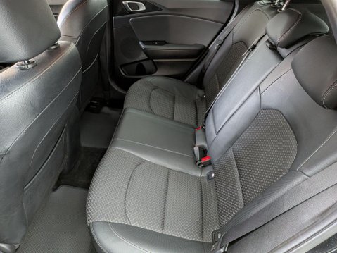 Kia Ceed 1.6 CRDi 3 DCT Euro 6 (s/s) 5dr 22
