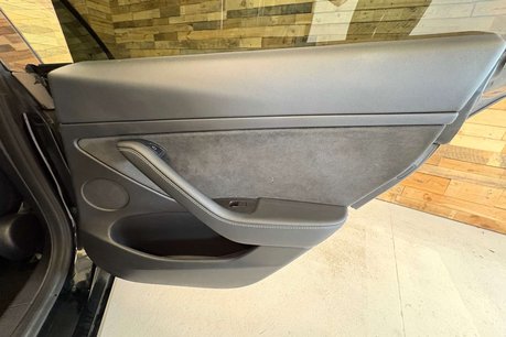 Tesla Model 3 (Dual Motor) Long Range Saloon 4dr Electric Auto 4WDE (346 ps) 64