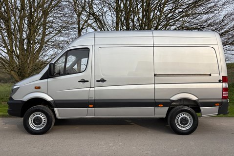 Mercedes-Benz Sprinter 319 V6 Cdi 4x4 5g-Tronic Mwb Hr Panel Van - Air Con - Direct from MOD 7