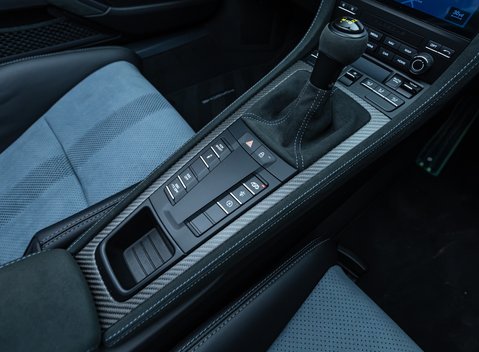 Porsche 718 SPYDER RS PDK 21