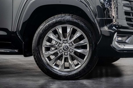 Toyota Land Cruiser ZX300 3.5 Automatic Petrol 6