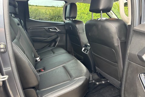 Isuzu D-Max DL40 1.9 TD Double Cab 4x4 Pickup - Roller Shutter 18
