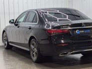 Mercedes-Benz E Class 2.0 E 300 AMG Line de Auto 4dr 33