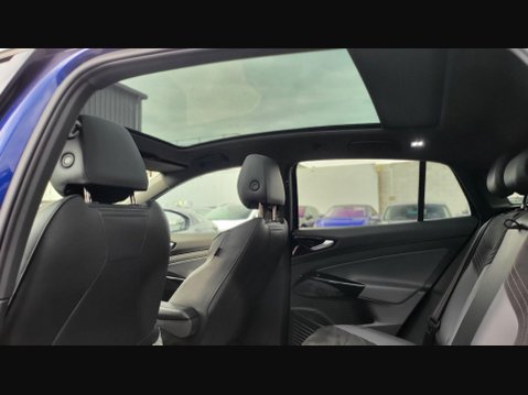 Volkswagen Id.5 Pro 77kWh Style Auto 5dr 20