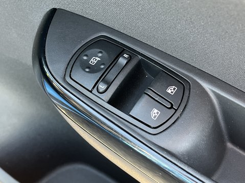 Vauxhall Corsa 1.4 ecoFLEX Energy 5dr [AC] 19
