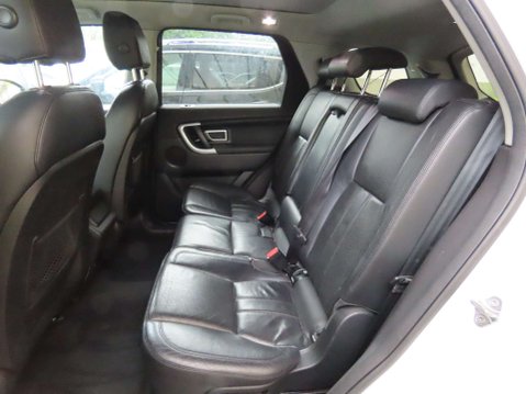 Land Rover Discovery Sport 2.0 Discovery Sport Black HSE TD4 Auto 4WD 5dr 7