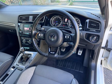 Volkswagen Golf 2.0 TSI BlueMotion Tech R 4Motion Euro 6 (s/s) 5dr 79