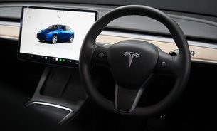 Tesla Model Y LONG RANGE AWD Comfort Suspension One Owner Tesla Comp Warranty until 09/27 4