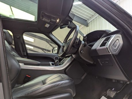 Land Rover Range Rover Sport 3.0 Range Rover Sport HSE SDV6 Auto 4WD 5dr 47