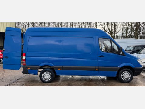 Mercedes-Benz Sprinter 2.1 211 CDi Panel Van 4dr Diesel Manual RWD L2 H3 (109 bhp) 9
