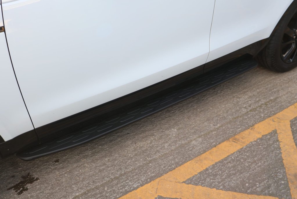 Land Rover Discovery R-DYNAMIC SE MHEV Huge spec rear seats styled by seeker  14