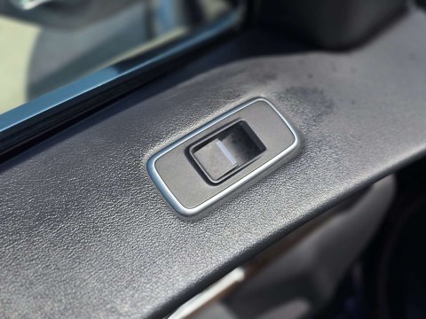 2017 Jaguar F-PACE thumbnail 14