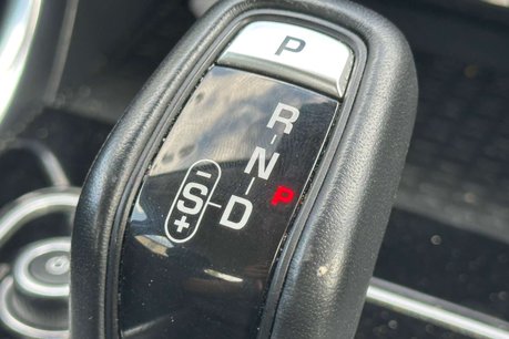 Jaguar XE 2.0 D180 S Saloon 4dr Diesel Auto Euro 6 (s/s) (180 ps) 38