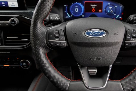 Ford Kuga ST-LINE X EDITION 20