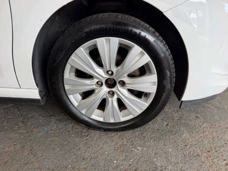 Citroen DS3 1.6 VTi DStyle Hatchback 3dr Petrol Manual Euro 5 (120 ps) 8