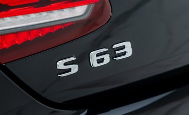 Mercedes-Benz S Class S63 AMG Coupe 30