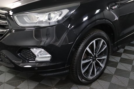 Ford Kuga ST-LINE 31