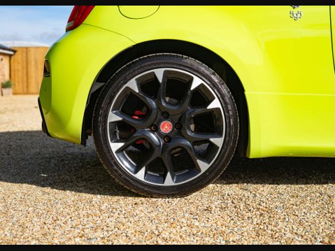 Abarth 595 1.4 595 Competizione Semi-Auto 3dr 40