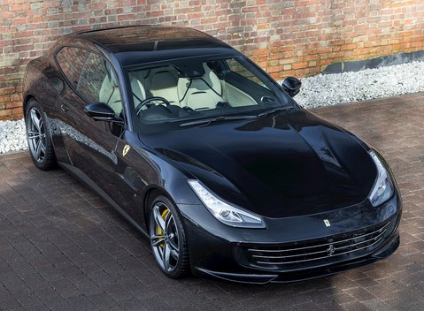 Ferrari GTC4 Lusso 8
