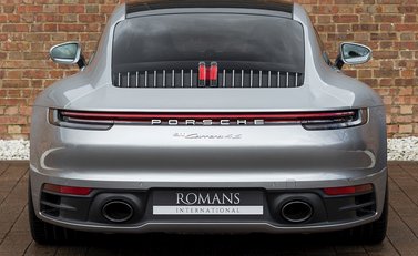 Porsche 911 Carrera 4S (992) 5