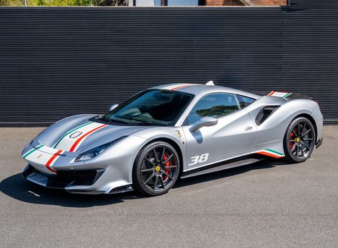 Ferrari 488 Pista Piloti 2