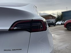 Tesla Model Y (Dual Motor) Long Range SUV 5dr Electric Auto 4WDE (384 bhp) 19