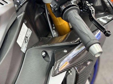 Yamaha R1M 1000 Super Sports Petrol Manual (200 ps) 21