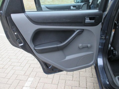 Ford Focus 1.6 Style 5dr 39