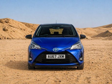 Toyota Yaris 1.5 VVT-h Blue Bi-Tone Hatchback 5dr Petrol Hybrid E-CVT Euro 6 (s/s) (100  2