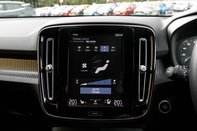 Volvo XC40 T3 R-DESIGN 25
