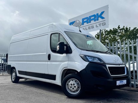 Peugeot Boxer 2.2 BlueHDi 335 Professional Panel Van 5dr Diesel Manual L3 H2 Euro 6 (s/s)