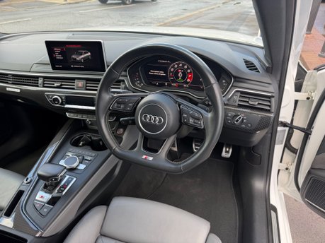 Audi A4 TFSI S4 QUATTRO 19