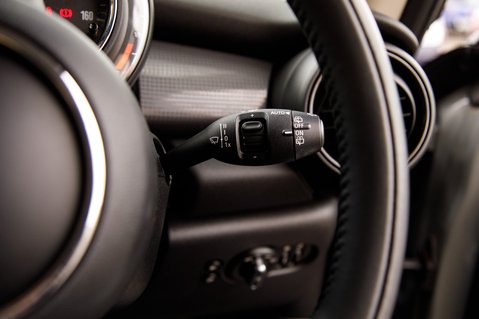 Mini Hatch COOPER 17