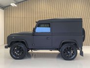 Land Rover Defender 2.2 Defender 90 Hard Top TD 4WD 5dr 14