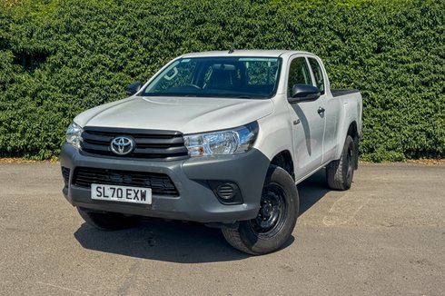 Toyota Hilux Active | 2.4 LT | Extended Cab | Tow Bar | Air Con | EURO 6