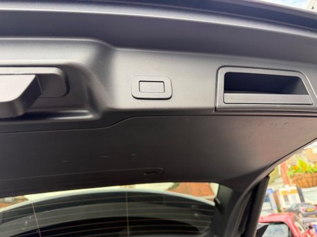 Land Rover Range Rover Evoque 2.0 D200 MHEV Dynamic SE SUV 5dr Diesel Auto 4WD Euro 6 (s/s) (204 ps) 22