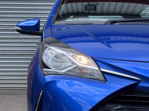 Toyota Yaris 1.5 VVT-i Icon Tech Hatchback 5dr Petrol Manual Euro 6 (111 ps) 7