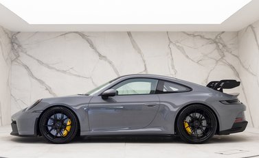 Porsche 911 (992) GT3 2