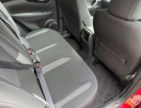 Nissan Qashqai 1.5 Qashqai Acenta Premium dCi 5dr 37