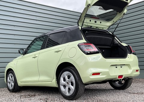 Suzuki Swift Motion 1.2 Mild Hybrid 21