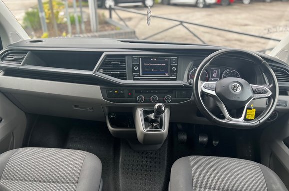 Volkswagen Transporter T32 TDI KOMBI HIGHLINE 5 SEATS 29
