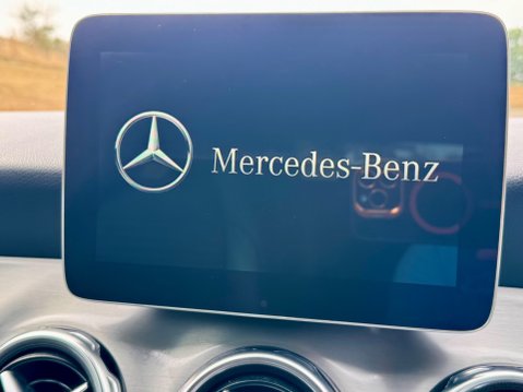 Mercedes-Benz GLA Class GLA 220 D 4MATIC AMG LINE PREMIUM PLUS 33