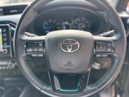 Toyota Hilux 2.8 D-4D Invincible X Pickup Double Cab 4dr Diesel Auto 4WD Euro 6 (204 ps) 27