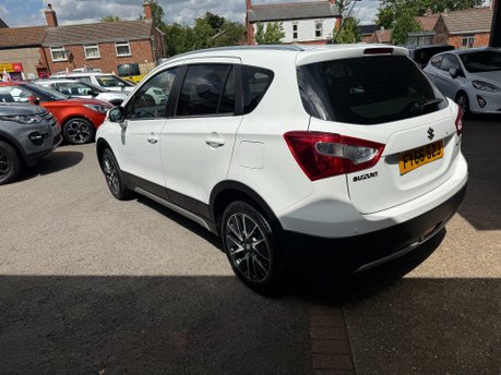Suzuki SX4 S-Cross SZ-T 2