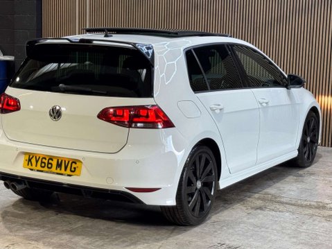 Volkswagen Golf 2.0 Golf R-Line Edition TDI BlueMotion Technology 5dr 25