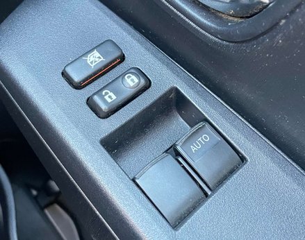 Toyota Yaris 1.3 Yaris TR VVT-i 5dr 36