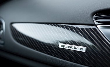 Audi RS6 Avant Performance 21