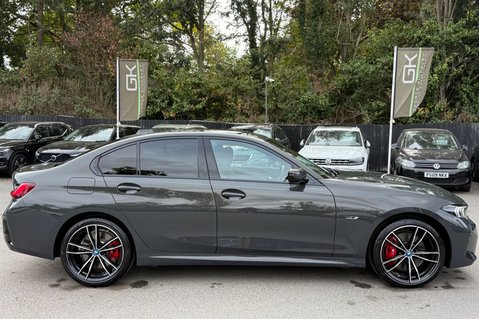 BMW 3 Series 330E M SPORT PHEV -VISIBILITY/TECH/PRO PACKS - HARMAN KARDON 2